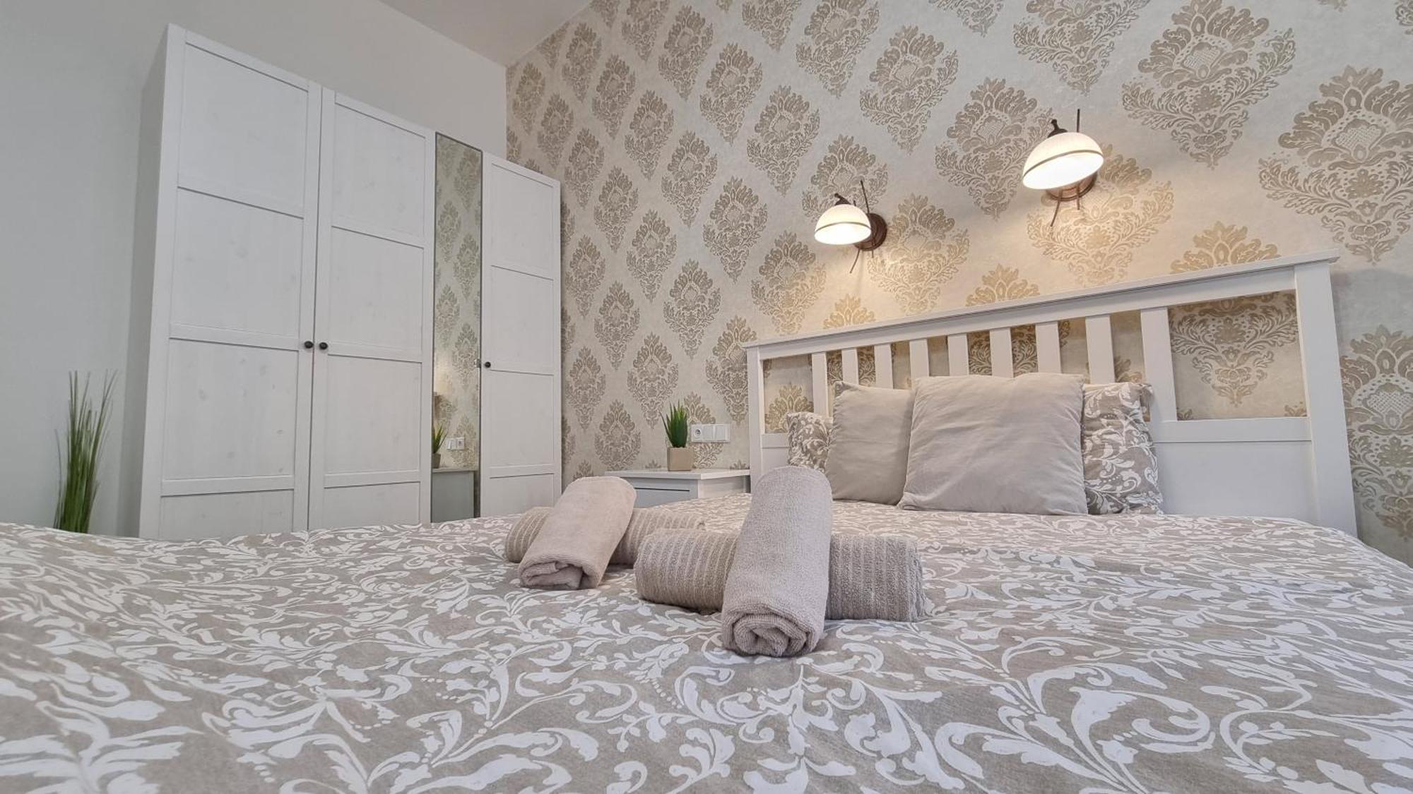 Finnem Tyrsova Apartament *